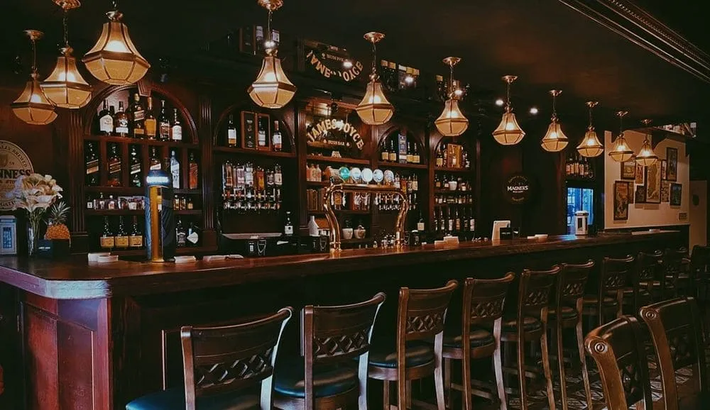 บาร์ James Joyce Irish Bar ในไทเป ไต้หวัน By KUBET