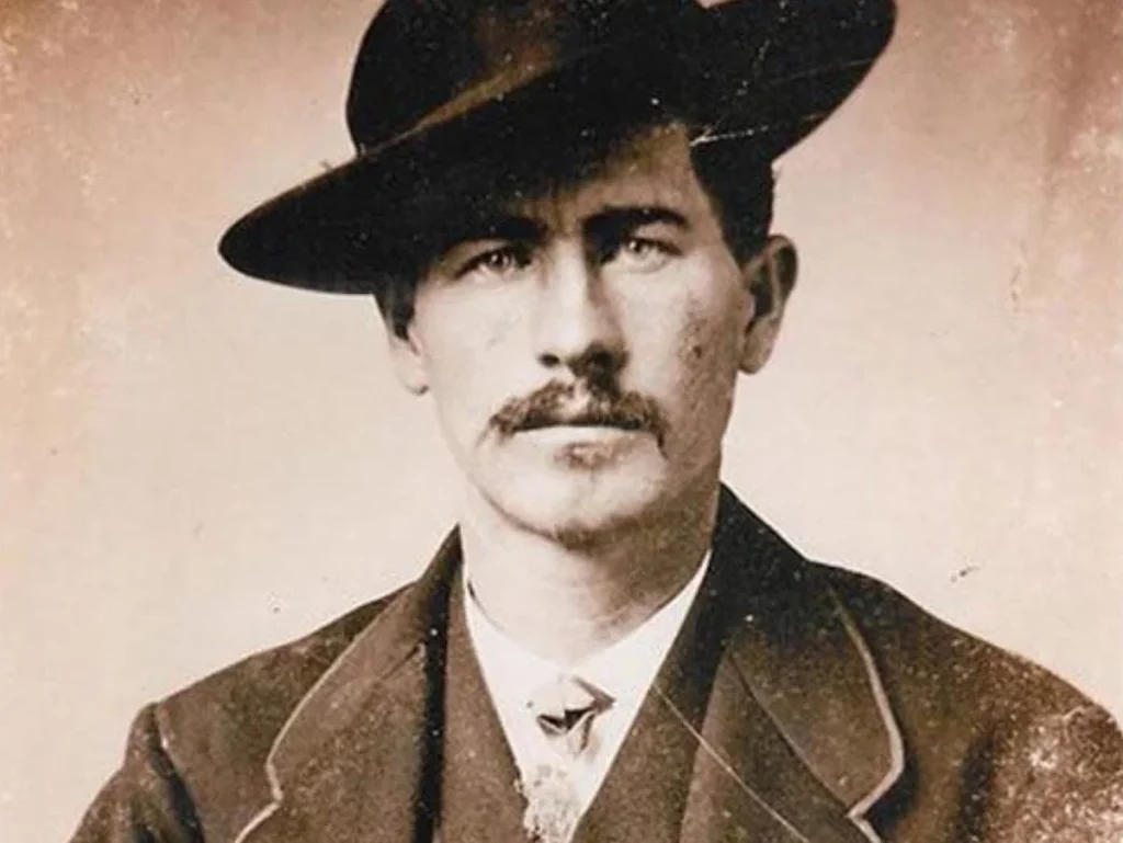 Wyatt Earp เพื่อนของ  Doc Holliday  By KUBET