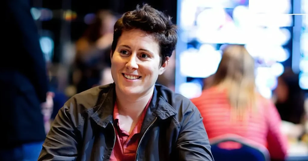 Vanessa Selbst - KUBET