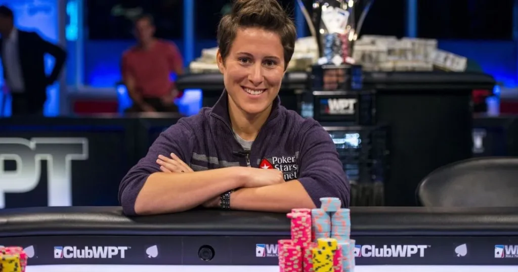 Vanessa Selbst - KUBET