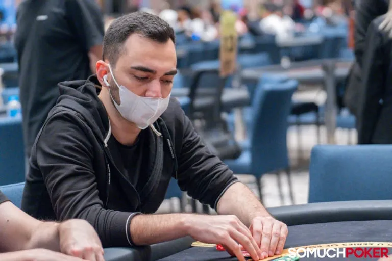 Huyesin Akgul at Mini Main - KUBET