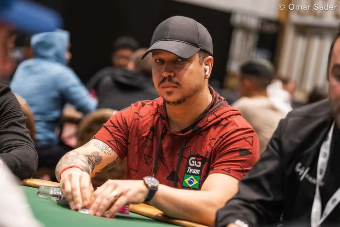 Felipe Ramos มีปัญหากับควันใน WSOP 2023