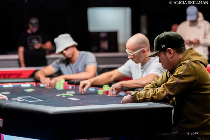 การแข่งขันของ นักโป๊กเกอร์ Phil Ivey