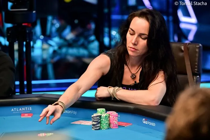 นักโป๊กเกอร์ Liv Boeree